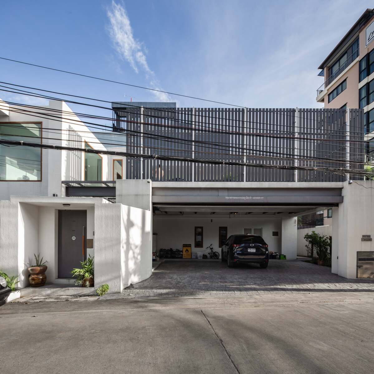 ขายบ้านสวย 91 ตรว ซอยลาดพร้าว18 แปลงหัวมุม