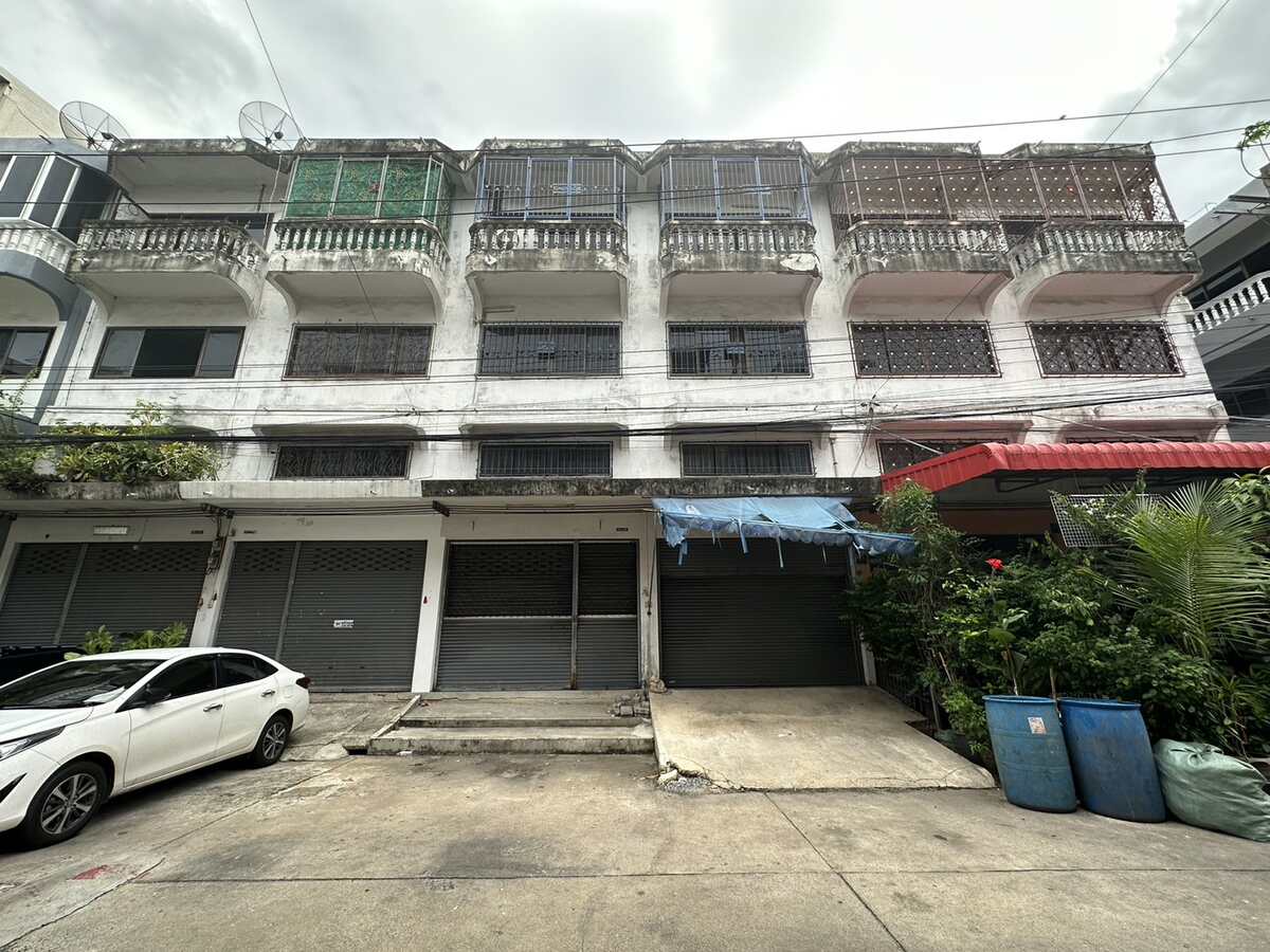 ถนนเอกชัย (ซอยพระยามนธาตุ)