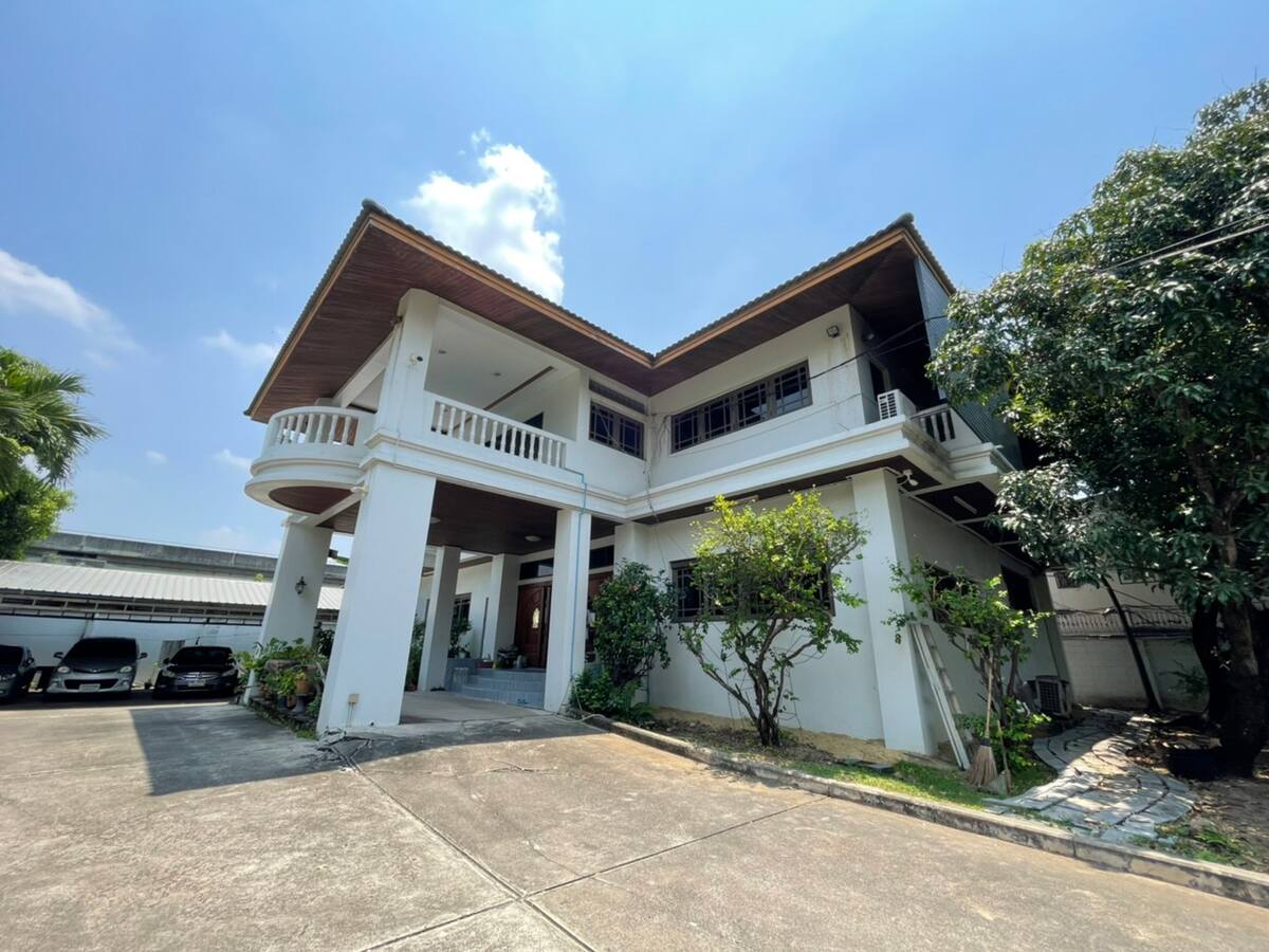 ขายที่ดินซอยสุขุมวิท 71 (ปรีดี 26)