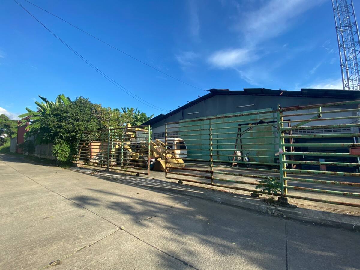 ที่ดิน+โกดัง ให้เช่าซอยพัฒนาการ 44