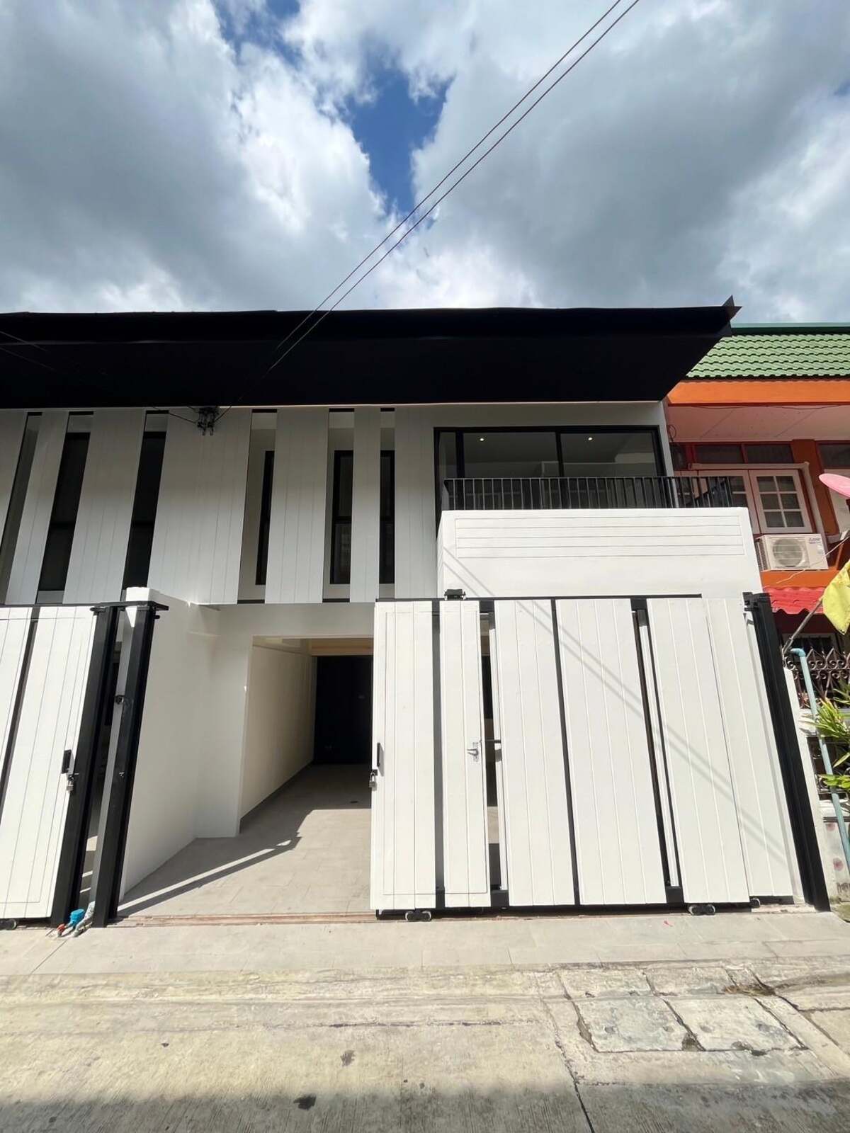 ขายทาวน์โฮมซอยสุขุมวิท 71 (ปรีดี 14)