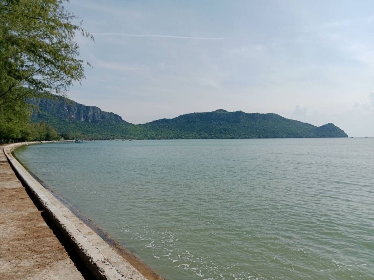 ขายที่ดินติดทะเล 4-1-21 ไร่ จ.ประจวบคีรีขันธ์