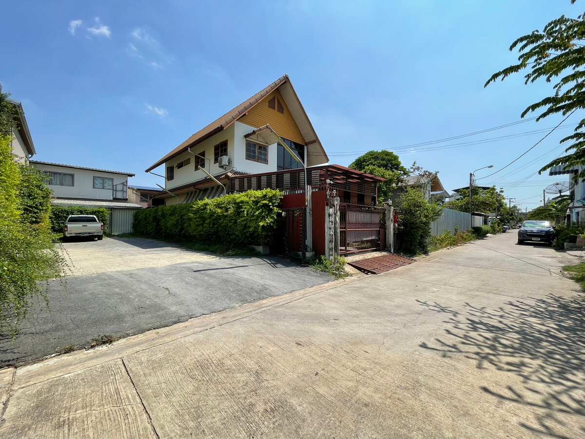 ขายที่ดินนาคนิวาส 28 เนื้อที่ 42 ตร.ว.