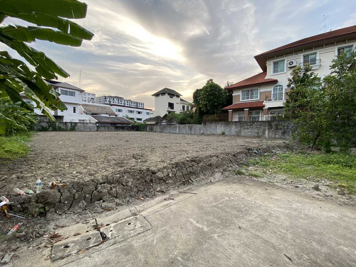 ขายที่ดินซอยลาดพร้าว 93 เนื้อที่ 196 ตร.ว.