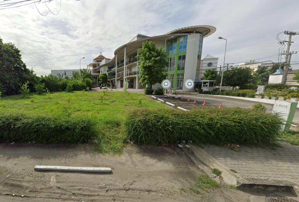 ขาย community mall พร้อมที่ดิน 7-1-39 ไร่ ถ.ติวานนท์