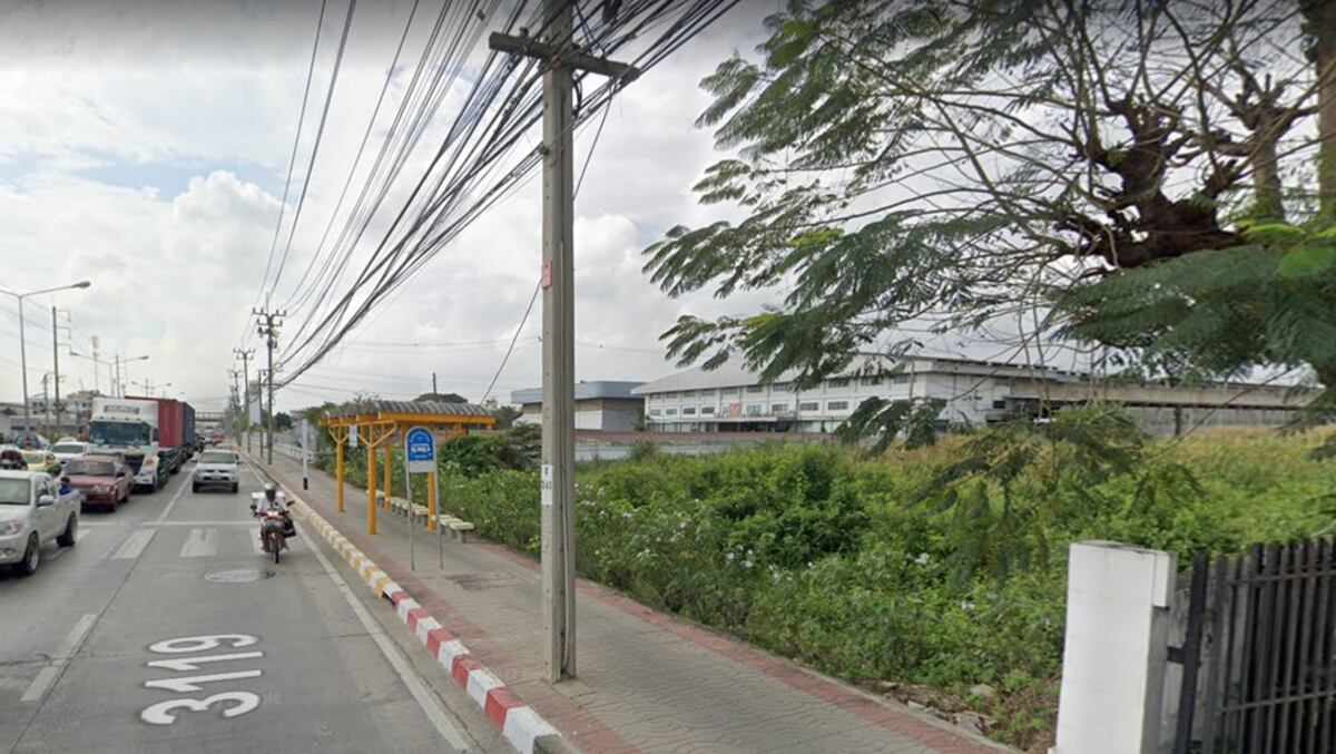 ถนนร่มเกล้า