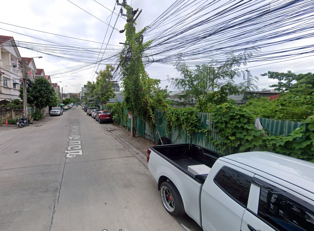 ขายที่ดินซอยศรีนครินทร์ 42 เนื้อที่ดิน 461 ตร.ว.